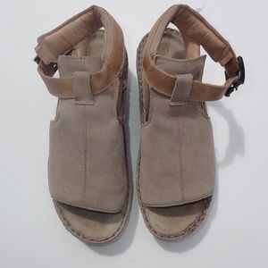 Noat Ladies Shoes size 6